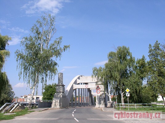Slovensko a Maarsko 2003, 1. st