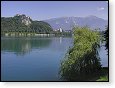 Hrad nad jezerem