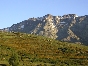 Monte Cinto, nejvyšší hora Korsiky od Lozzi