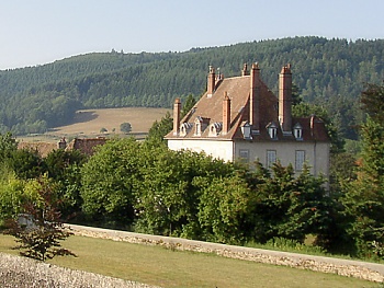 Venkovský zámek v pohoří  Morvan – La Petite Verriére