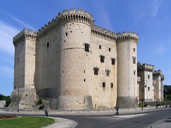 Mohutný královský vodní hrad Tarascon