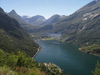 Výhled na Geiranger z Orlí stezky