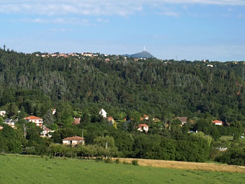 Puy de Dôme – z dáli nepřehlédnutelný vrchol 