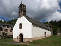 Kostelík u zříceniny cisterciáckého kláštera Abbaye de Feniers