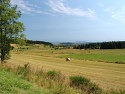 Krajina Francouzského středohoří u městečka Pradelles