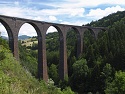 Viaduc de La Recoumène přes údolí Gazeille