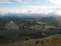 Výhledy z Puy de Dôme směrem ke Clermont-Ferrand