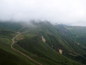 Údolí pod Puy de Sancy v mracích