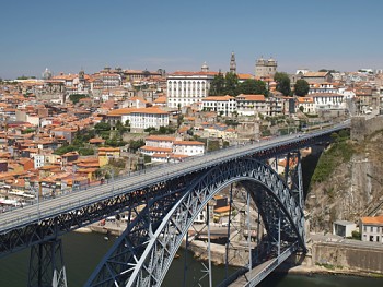 Porto se známým mostem Ponte Dom Luís I 