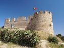 Z hradu nad městem Torres Vedras zůstalo jen cimbuří