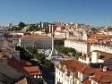 Výhled z Elevadoru de Santa Justa k náměstí Praça Rossio