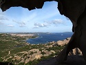 Výhled k letovisku Palau z Medvědí skály na Capo d'Orso