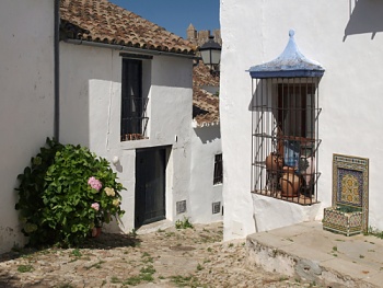 Ulička v Castillo de Castellar