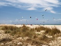 Atlantické větrné pobřeží u Tárify je vyhledávané k windsurfingu a kitesurfingu