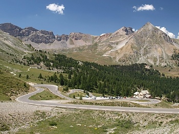 Route des Grandes Alpes v sedle Col d'Izoard