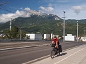 Výhled od řeky Drac na hřeben Vercors