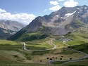 Výhled přes Col du Lautaret na Massif des Écrins