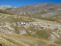 Ruiny Camp des Fourches v sedle Col des Fourches