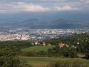 Výhled na Grenoble při sjezdu z masivu Vercors